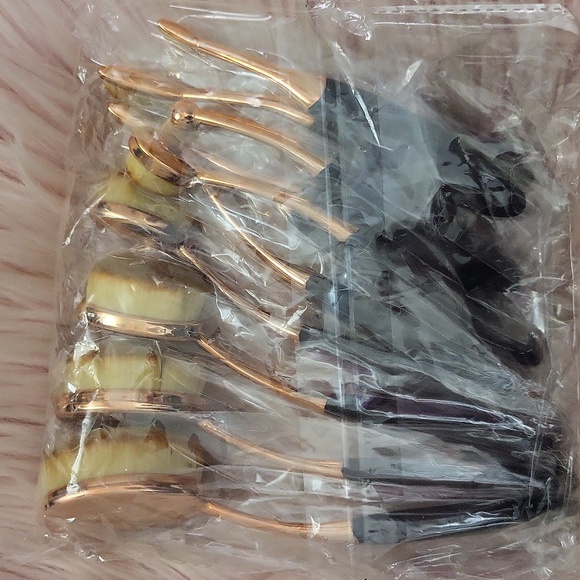 Brand New UNBRANDED SOFT TOOTHBRUSH MAKE-UP BRUSH SET-10CT - Picture 2 of 4